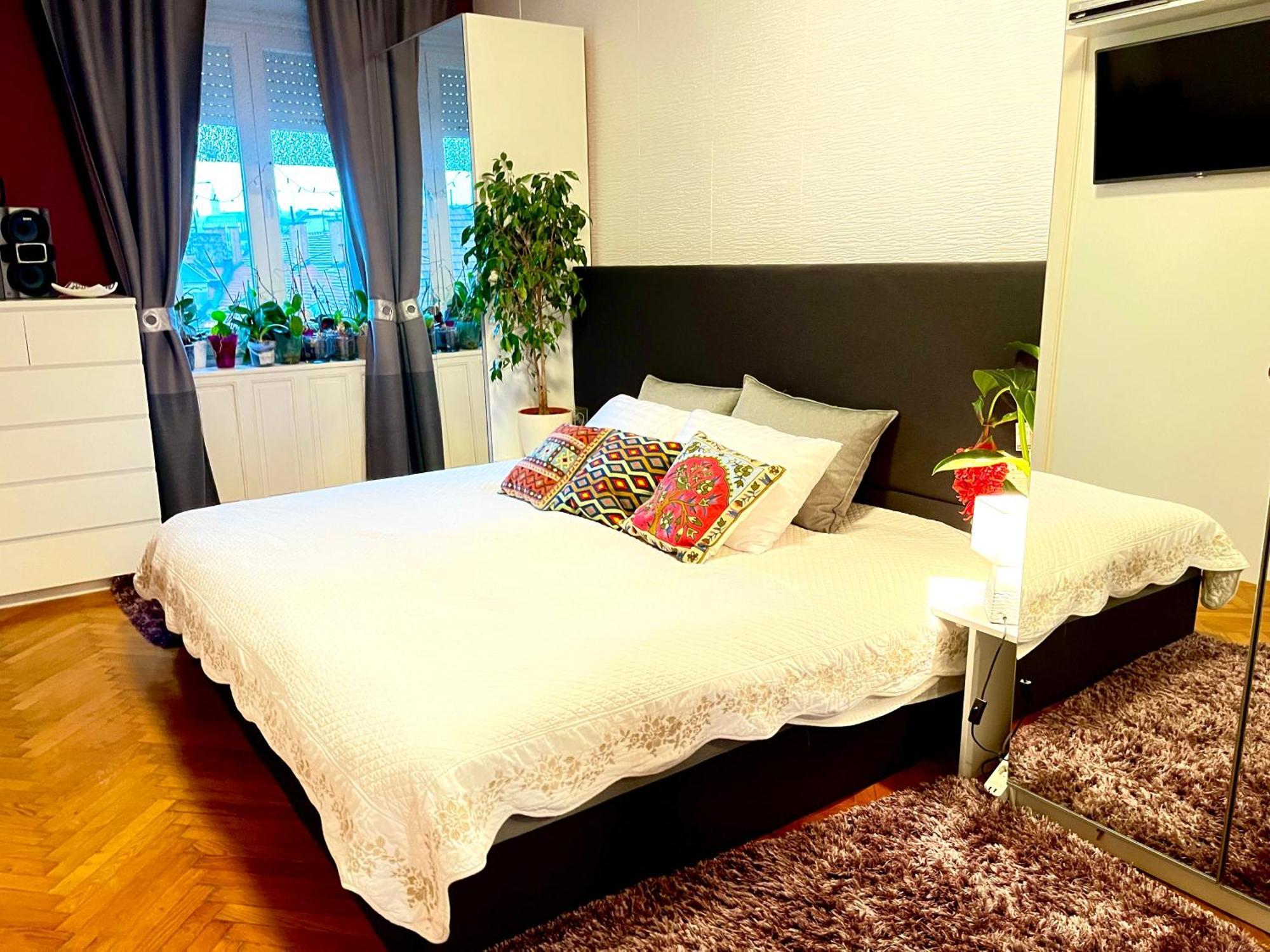 Margaret Bridge Best Spot Apartment Budapest Bagian luar foto
